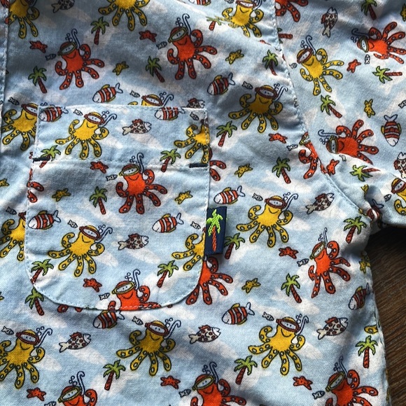 Shortsleeved Button Down - Picture 4 of 5